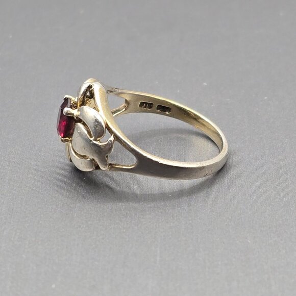 Vintage Sterling Silver Garnet Ring Size 9 Repousse Signed STS Art Nouveau Style - Picture 2 of 13